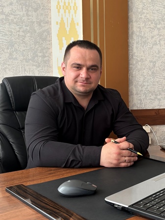 Директор